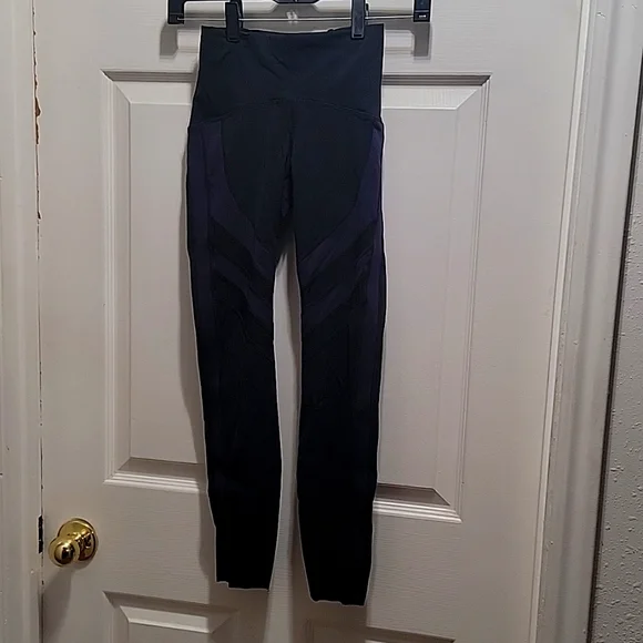 Zyia workout pants - Picture 2 of 2